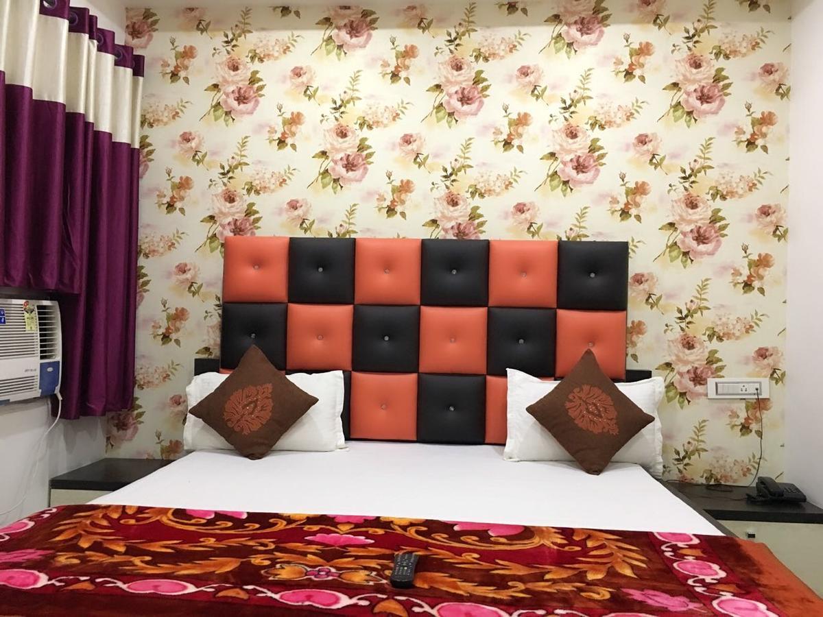 Hotel Natraj Sasarām Zewnętrze zdjęcie