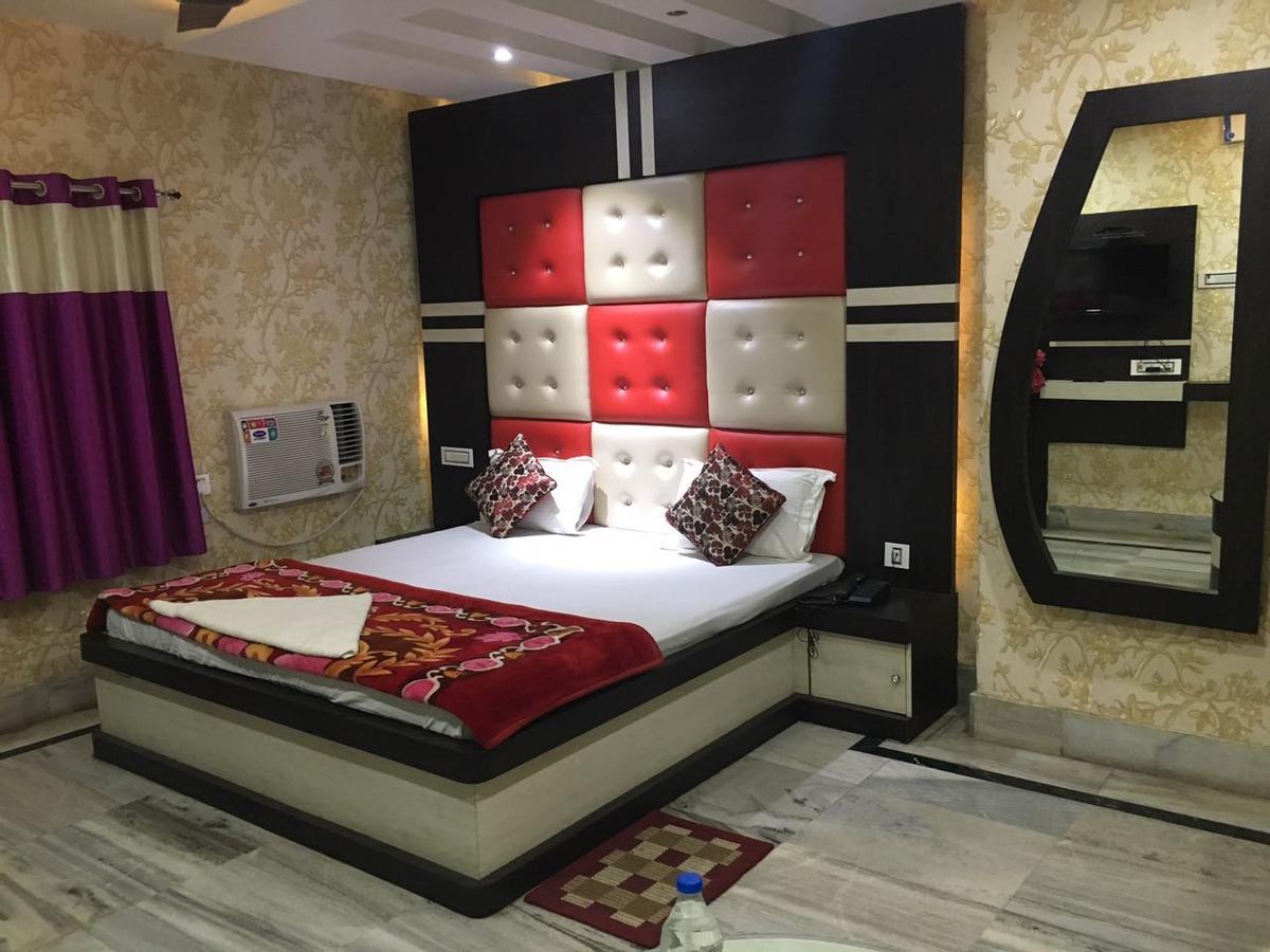 Hotel Natraj Sasarām Zewnętrze zdjęcie