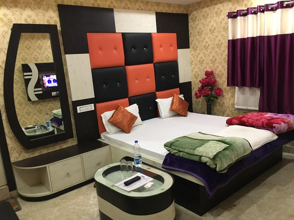Hotel Natraj Sasarām Zewnętrze zdjęcie