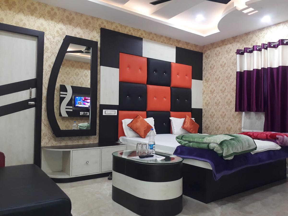 Hotel Natraj Sasarām Zewnętrze zdjęcie